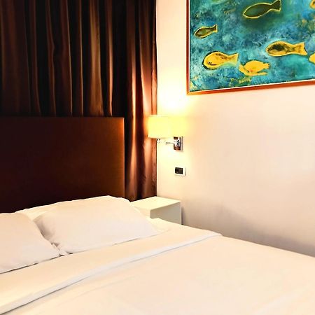 Guest House Cavour 278 Рим Екстериор снимка