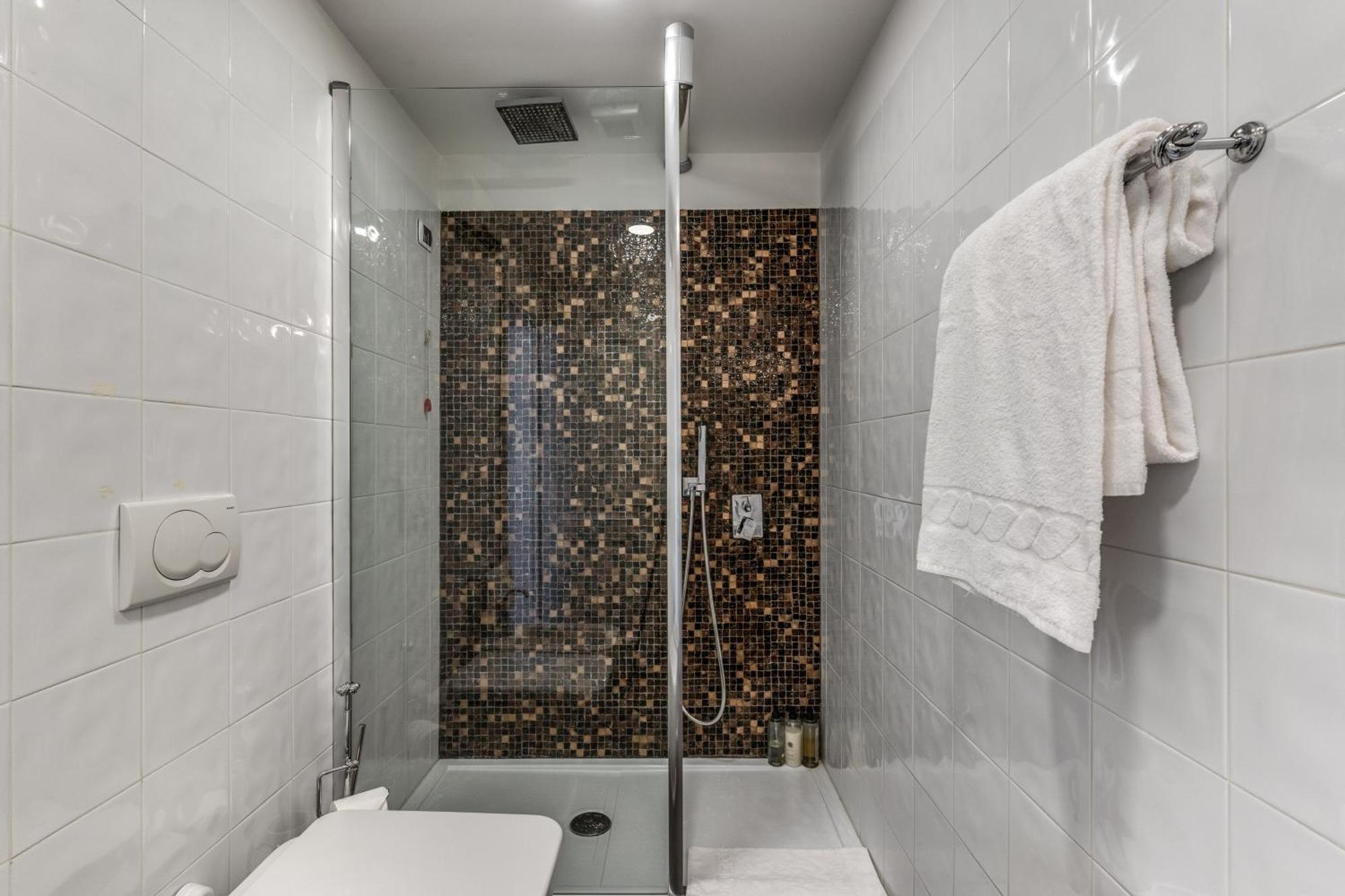 Guest House Cavour 278 Рим Екстериор снимка