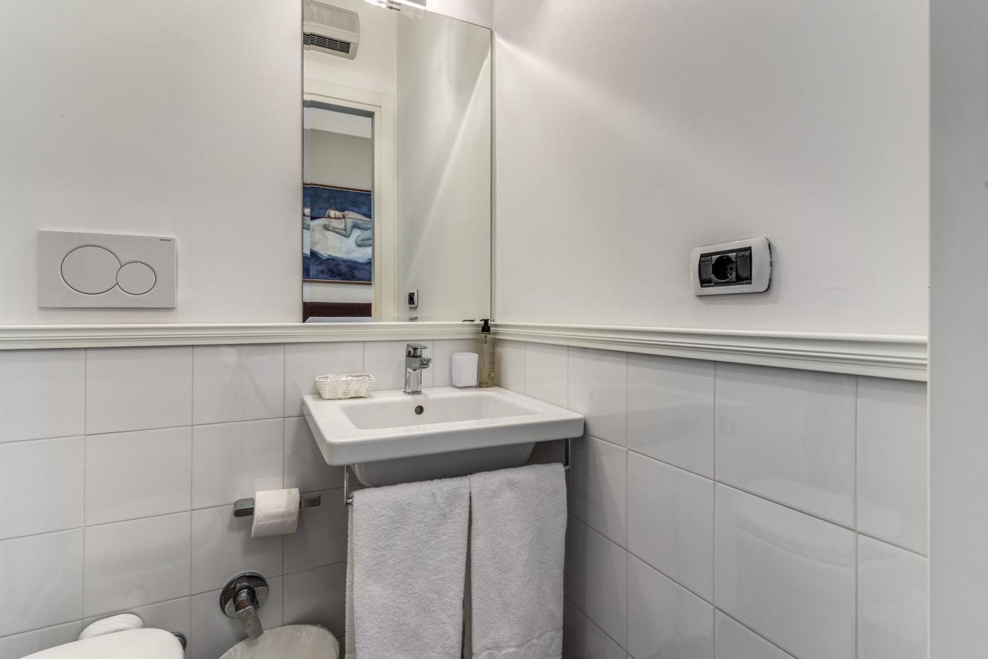 Guest House Cavour 278 Рим Екстериор снимка